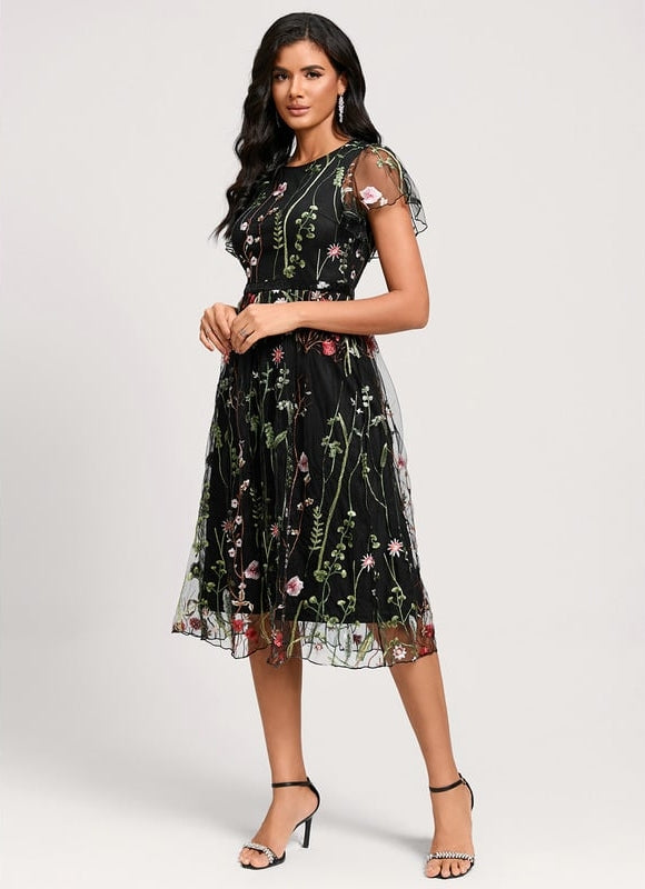 Robe Trapèze Noire À Fleurs
