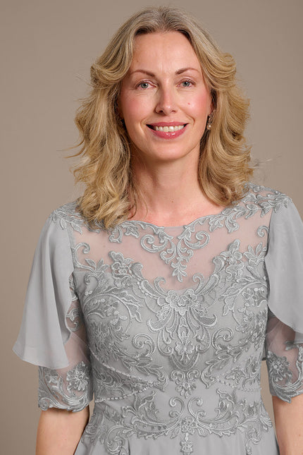 Robe Trapèze Élégance Grise Lumineuse - gallery 3