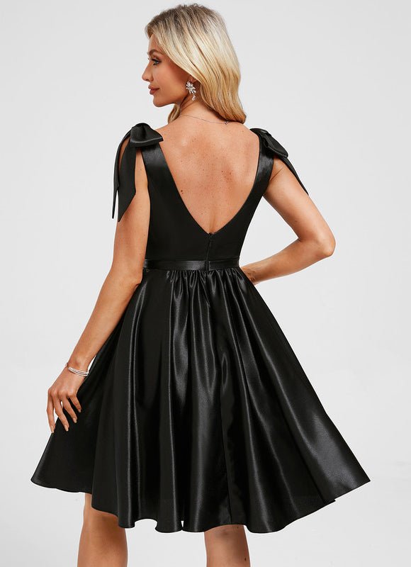 Robe Trapèze Noire À Nœud - gallery 2
