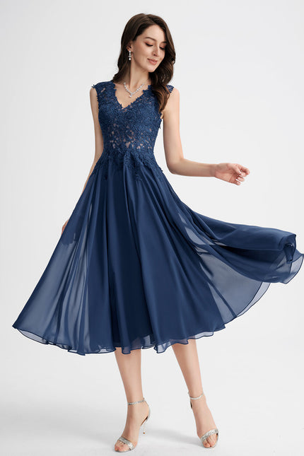 Robe Trapèze Noire Et Blanche Dentelle - gallery 1