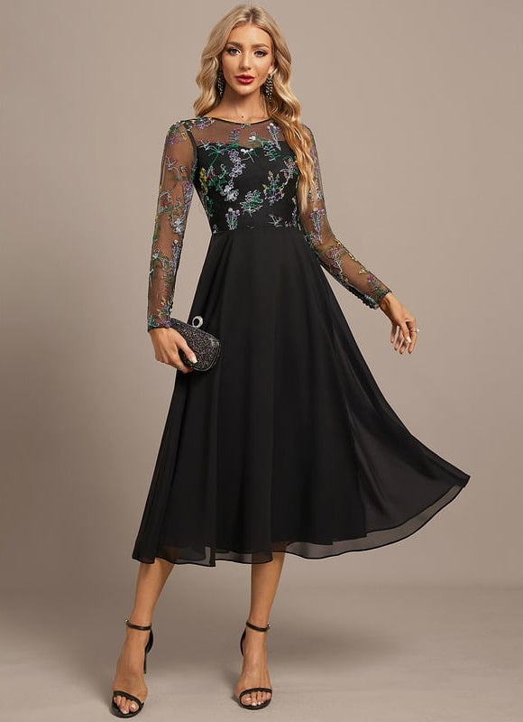 Robe Trapèze Élégance Florale Sombre