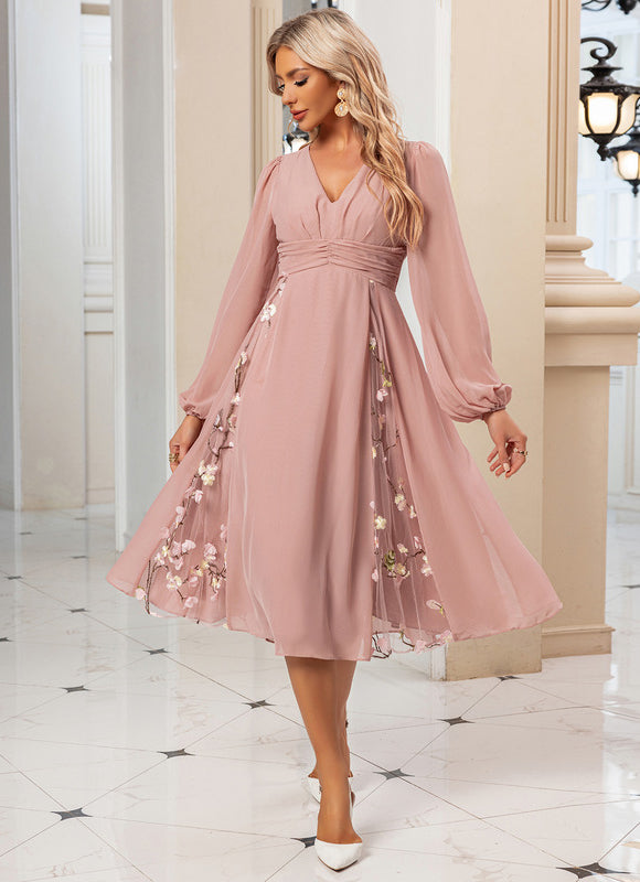 Robe Trapèze Élégance Florale Lumineuse - gallery 7