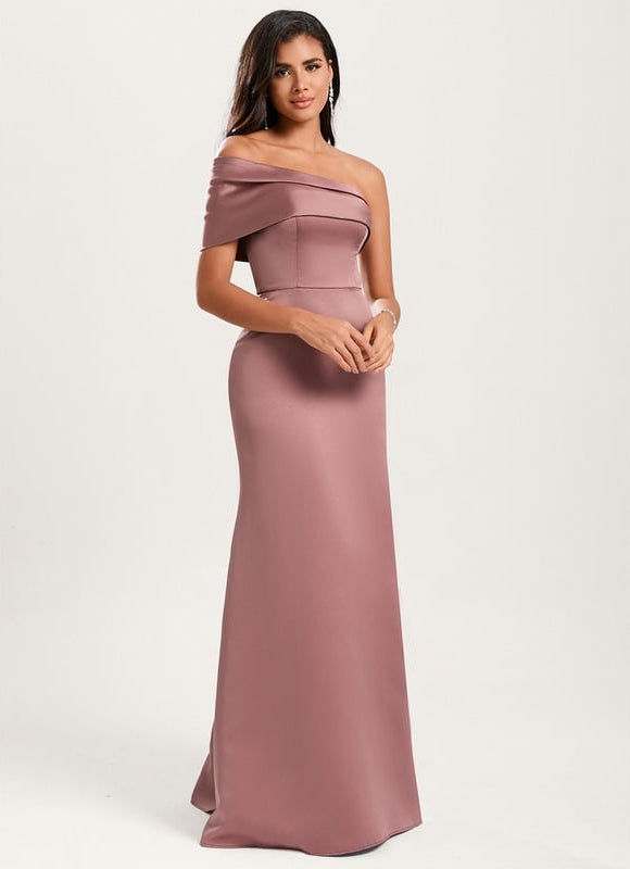 Robe Trapèze Silhouette Satinée Élégante