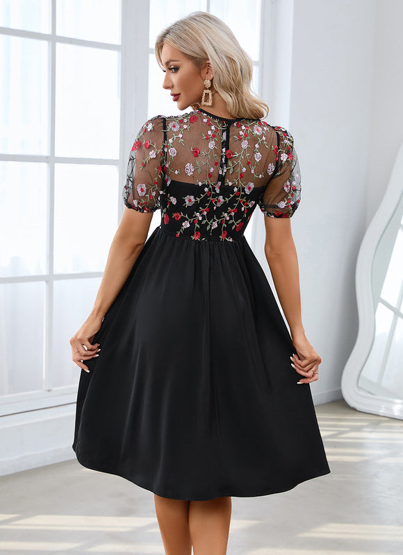 Robe Trapèze Noir Fleurie - gallery 4
