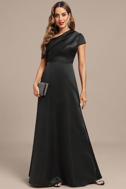 Robe Trapèze Satinée Élégante