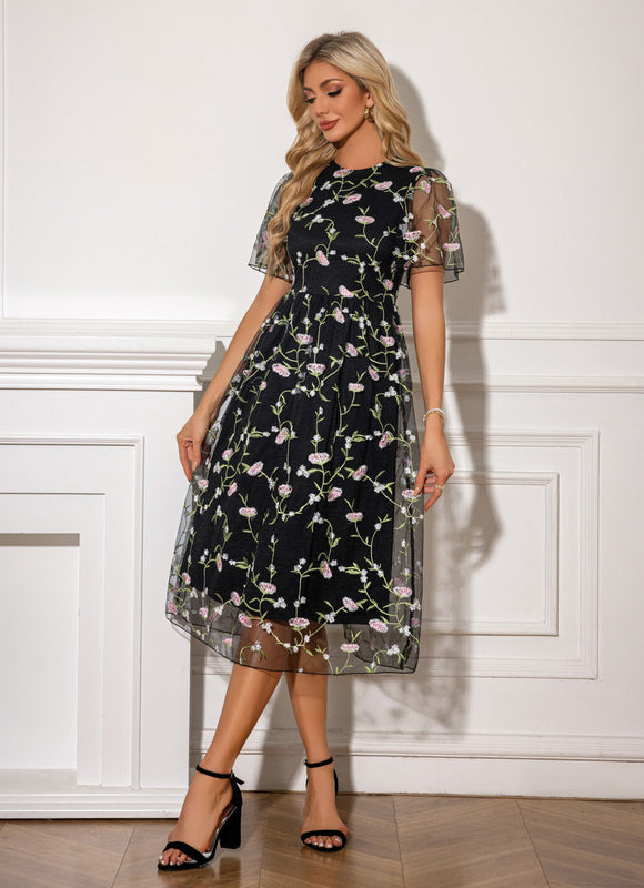 Robe Trapèze Fleur Noire Chic