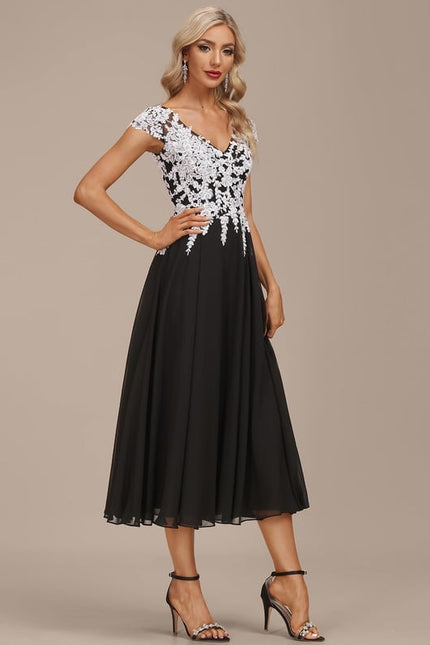 Robe Trapèze Noire Et Blanche Dentelle - gallery 3