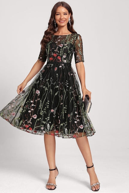 Robe Trapèze Noire À Fleurs - gallery 1