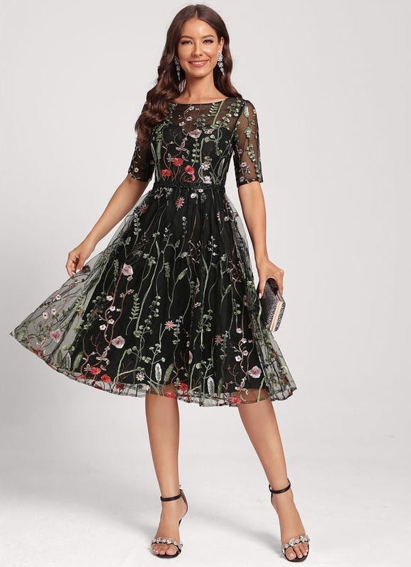 Robe Trapèze Noire À Fleurs - gallery 1