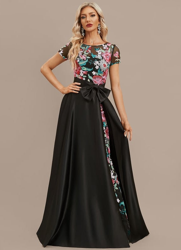 Robe Trapèze Noire Fleurie Satin Dentelle
