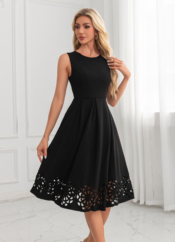 Robe Trapèze Noir Décorative - gallery 3