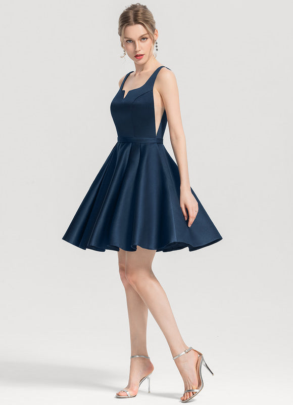 Robe Trapèze Bleu Satin Cocktail - gallery 1