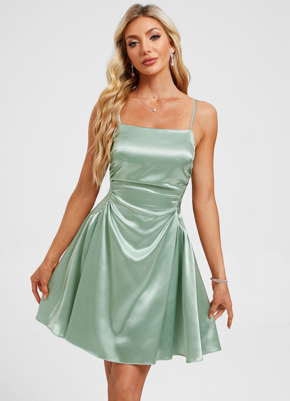 Robe Trapèze Satinée Ajustée Chic - gallery 1