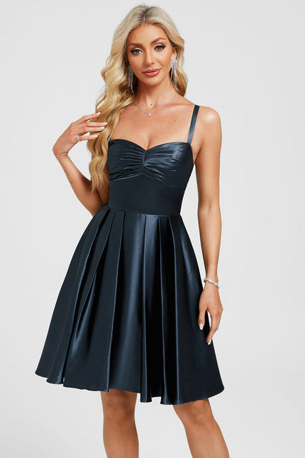 Robe Trapèze Noir Chic Satiné