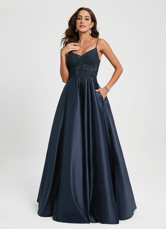 Robe Trapèze Bleu Marine Satin Dentelle Strass
