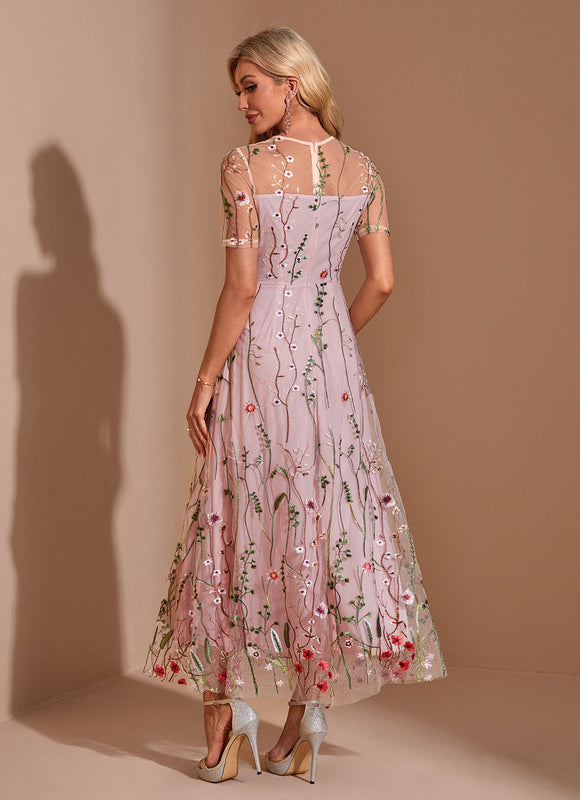 Robe Trapèze Étreinte Florale - gallery 1