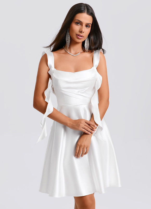 Robe Trapèze Éclat De Satin