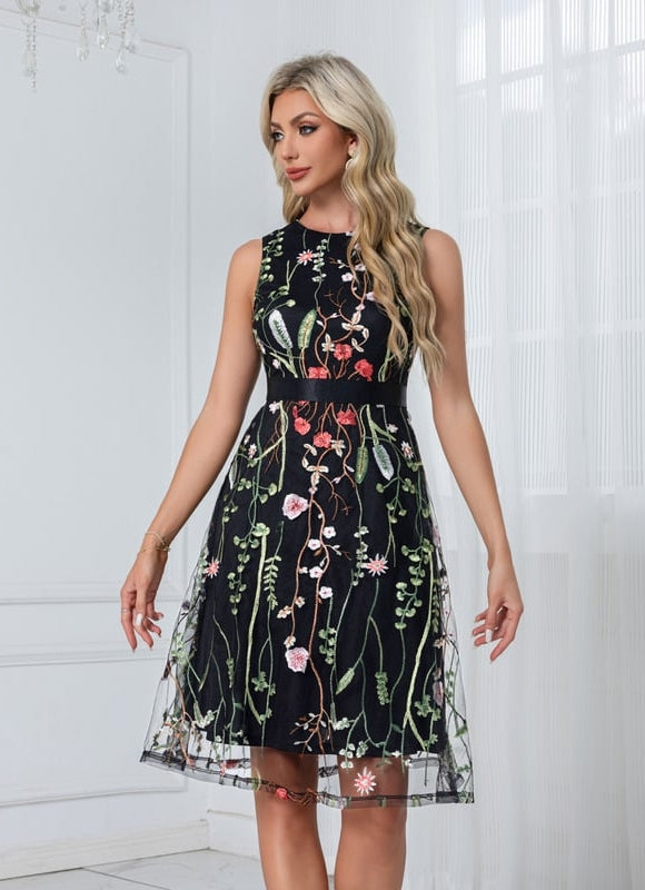 Robe Trapèze Éclat Floréal Noir - gallery 9
