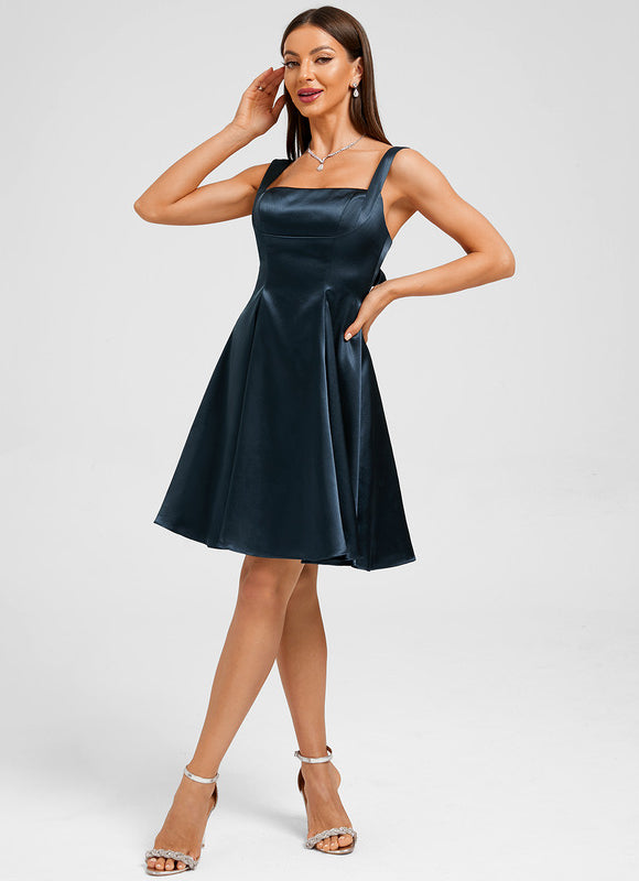 Robe Trapèze Courte Satin Chic - gallery 3