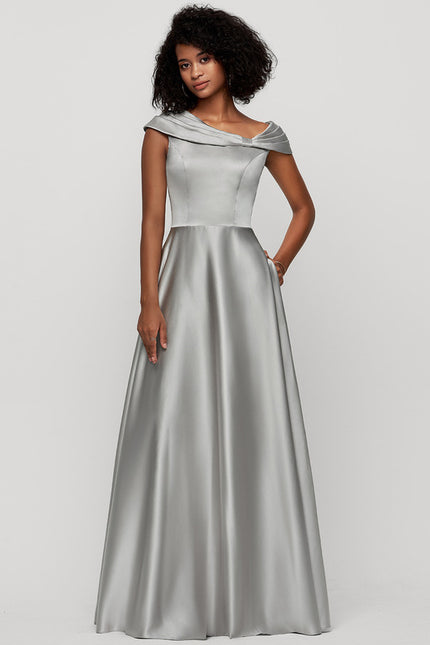 Robe Trapèze Satinée Élégante