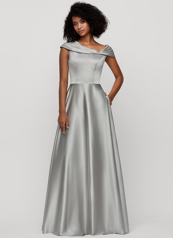 Robe Trapèze Satinée Élégante