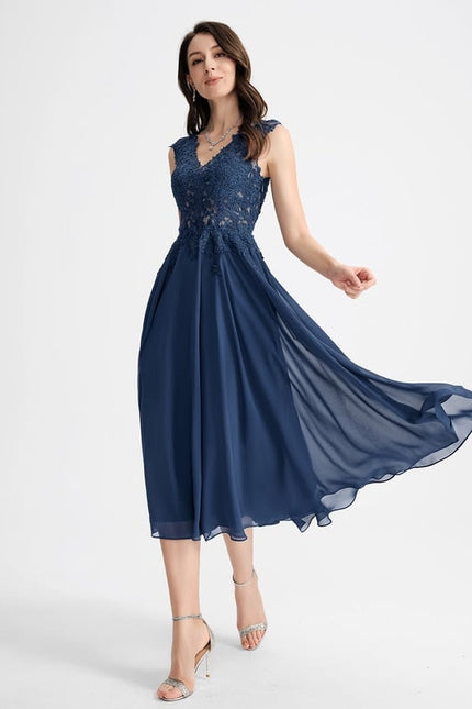 Robe Trapèze Noire Et Blanche Dentelle - gallery 2