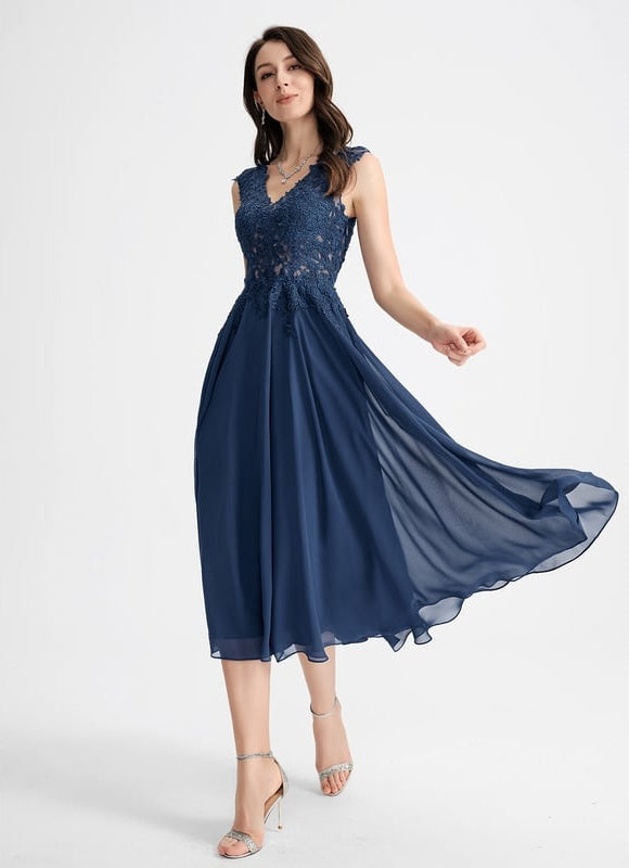 Robe Trapèze Noire Et Blanche Dentelle - gallery 2