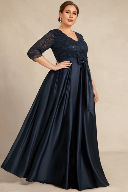 Robe Trapèze Bleu Marine En Dentelle Satiné - gallery 6