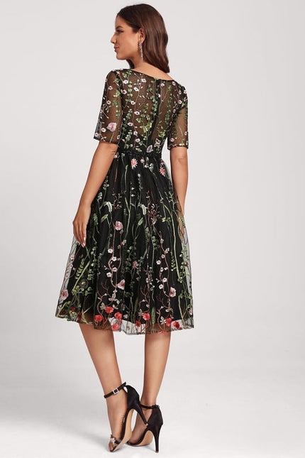 Robe Trapèze Noire À Fleurs - gallery 3