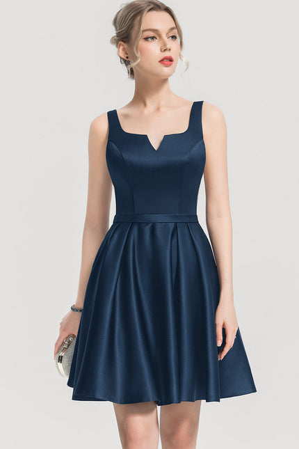 Robe Trapèze Bleu Satin Cocktail