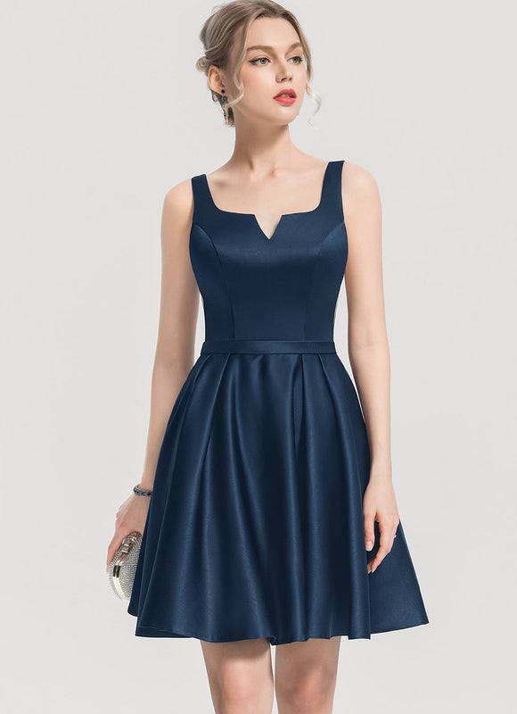Robe Trapèze Bleu Satin Cocktail