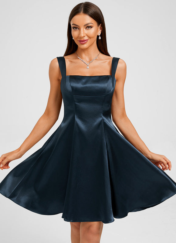Robe Trapèze Courte Satin Chic
