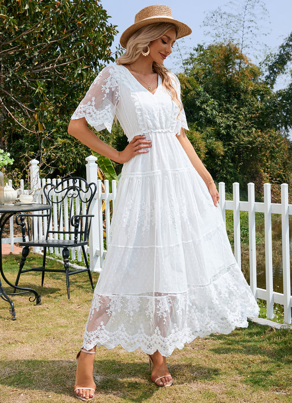 Robe Trapèze Élégance Blanche Éthérée - gallery 3