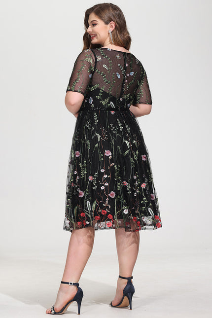Robe Trapèze Noire À Fleurs - gallery 6