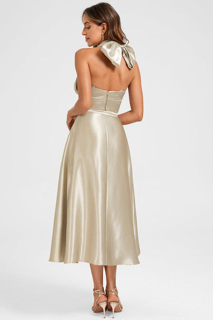 Robe Trapèze Satin Doré Élégant - gallery 4