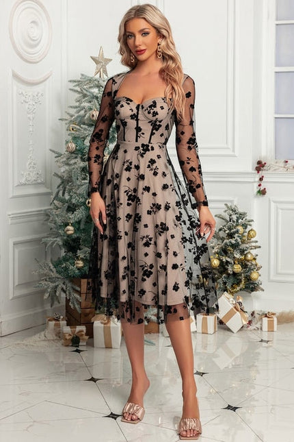 Robe Trapèze Valse Sombre Florale - gallery 2