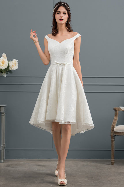 Robe Trapèze Ivoire Dentelle Dentelle Ballgown Avec Nœud - gallery 1