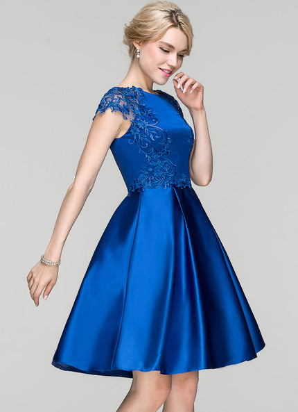 Robe Trapèze Bleue Satin Dentelle