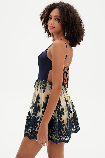 Robe Trapèze Élégance Étoilée - gallery 4