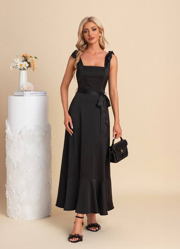 Robe Trapèze Noir Élégance Satinée