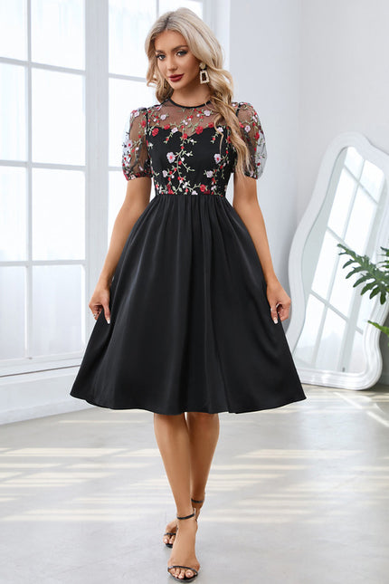 Robe Trapèze Noir Fleurie - gallery 2