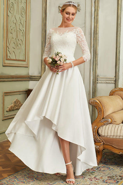Robe Trapèze Élégance Dentelle Satinée