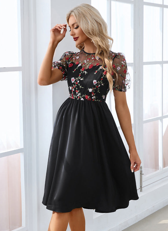 Robe Trapèze Noir Fleurie - gallery 5