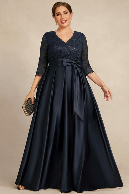 Robe Trapèze Bleu Marine En Dentelle Satiné - gallery 4