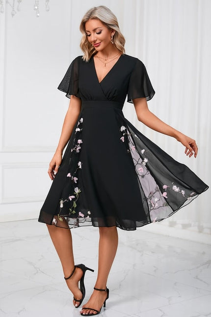 Robe Trapèze Noir Chic Aérien - gallery 9