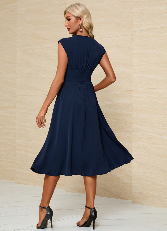 Robe Trapèze Noir Décorative - gallery 1