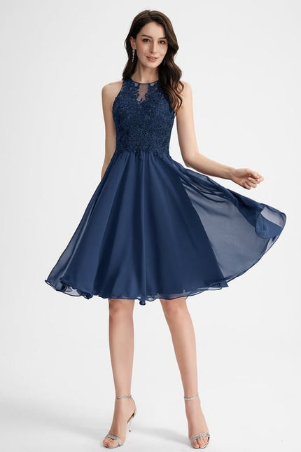 Robe Trapèze Bleue Dentelle Perles Cocktail