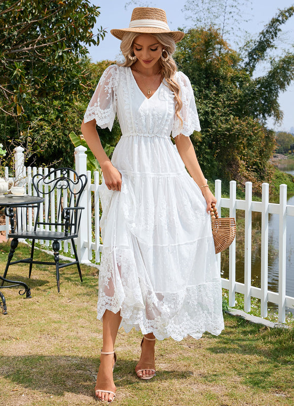 Robe Trapèze Élégance Blanche Éthérée - gallery 5