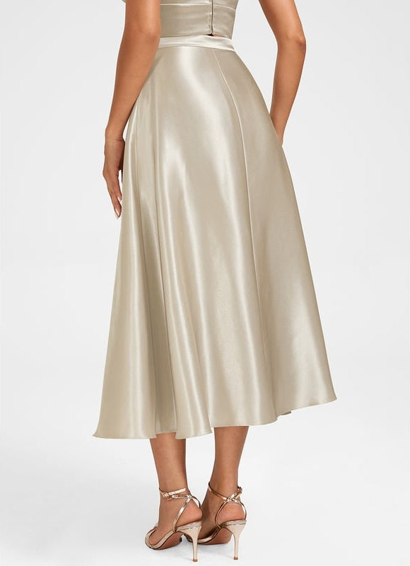 Robe Trapèze Satin Doré Élégant - gallery 6