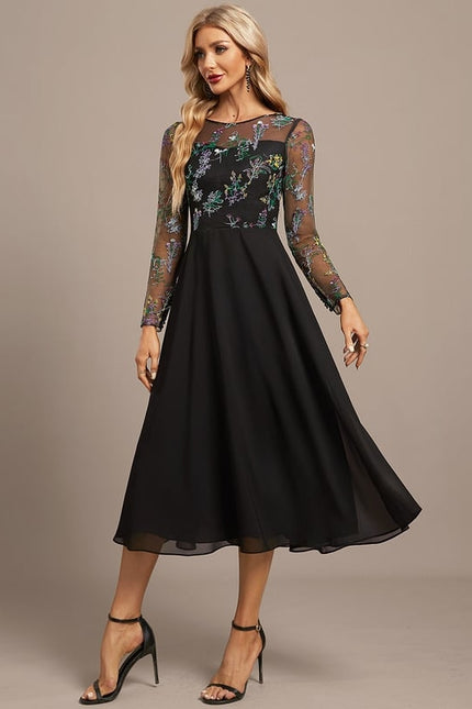 Robe Trapèze Élégance Florale Sombre - gallery 5